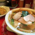 勝っちゃんラーメン - 料理写真:チャーシューメン（醤油）のAセット（チャーハン）1100円