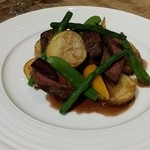 ラターブルドゥシュエット - 【H28.4.9】十勝ハーブ牛のステーキ　新じゃがロースト添え。