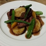 ラターブルドゥシュエット - 【H28.4.9】十勝ハーブ牛のステーキ　新じゃがロースト添え。