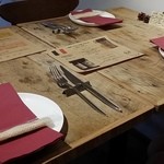 ラターブルドゥシュエット - 【H28.4.9】ワタシたちの予約のテーブル席。