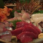 与太呂 - 刺し盛り。ピッカピカ！