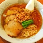 来来 - にんにくチｬ～シｭ～メン❤
      (^0_0^)ﾌﾞﾋｰ
      焦がしにんにくチップが
      のってます❤安定の旨さ❤
      ヽ(●´ε｀●)ノ