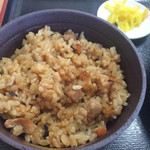 めん処 村上家 - 鶏ご飯かき揚げ天ぷらセット そば 750円