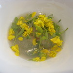 シック プッテートル - アミューズ4（地ハマグリのスープ）