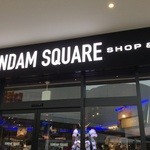 ガンダム スクエア - いりぐち～♪