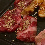 和牛が旨い個室焼肉 楽月 - 