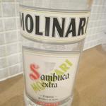 トラットリア ダ コヴィーノ - サンブーカのボトル