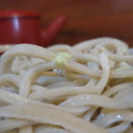 手打そばはぐい - もり（アップ）ワサビのせた後 590円（2016年4月）