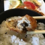 レストランすいず - カキフライ肉厚〜