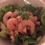 かみむら食堂 - 海老とアボカドの亜麻仁油サラダ(ハーフ)