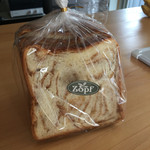 バックシュトゥーベ ツオップ - キャラメルマーブル食パン　400円(税抜）