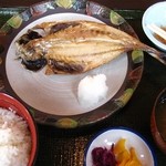 網納屋 - 朝食：干物定食（あじ）￥620