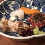 う越貞 - 卵を持った美浜のとり貝、障泥烏賊、大間の雲丹とシビ