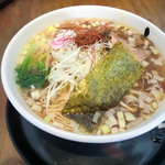 自家製拉麺 まつかぜ - デフォのラーメンを醤油で（プラスねぎ）