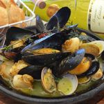 貝のワイン蒸し