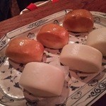 ラオパサ - 揚げパンと蒸しパン