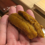 鮓 村瀬 - 手載せウニ。温度といい、量感といい、素晴らしい逸品。