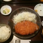 富山豚食堂 かつたま - 極上ロースカツ定食特大250g(税別1690円)