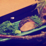 御料理 樋渡 - 能登半島の櫻鱒の塩焼きと菜の花の辛し和え