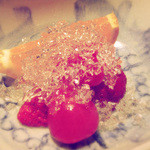 御料理 樋渡 - 和歌山のトマトベリーと福岡のあまおう、熊本のデコポン、ブランデーゼリーがけ