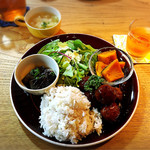 ハナノワcafe - ご飯は大盛り無料。