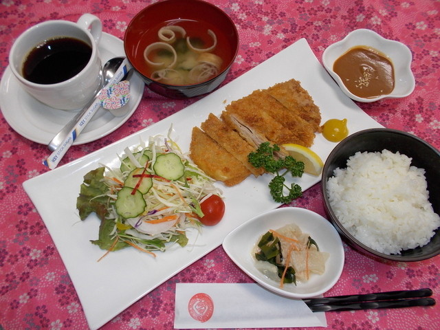 キッチンおひとつや 二中通 定食 食堂 食べログ