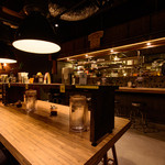 175°DENO〜担担麺〜 - 竹をモチーフにしたモダンな店内