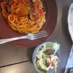 オランダ坂珈琲邸 - 横なのですが、何故か縦表示になってしまいます・・・
      パソコン上でも横表示なのですが・・。