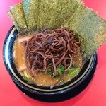 家系ラーメン たつ家 - ラーメン並＋のり・きくらげ増し