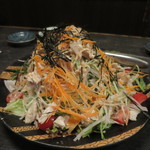 エビス - 蒸し鶏と大根のサラダ