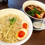 らぁ麺 紫陽花 - 醤油つけ麺 大盛 味玉TP