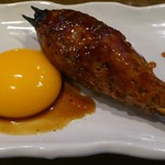 彩 - 職人毎日手仕込みのつくね。肉汁を閉じ込めながらじっくり焼き上げる。自慢のﾀﾚと卵黄の相性抜群！