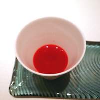 ラール・エ・ラ・マニエール - アミューズ：レッドビーツと稲穂のトマト