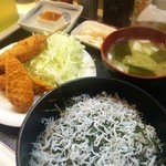 やすらぎ - しらす丼とフライセット（ランチ）