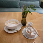 Maison PREMIERE - ローソファ席へ移動してのカフェ&デザート