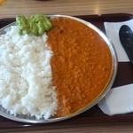 牛すじカレー ２倍盛 １２００円＋アボカドペースト２００円