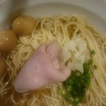 丿貫 - アゴそば　900円　ウズラの味玉・50円