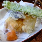 揚げ物：四角豆、小茄子、玉葱、海老真薯