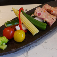 飛騨牛一頭家 馬喰一代 銀座 - 野菜サラダ、ハム