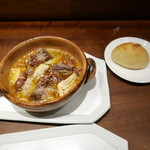 アカ - 16.4月　アヒージョ