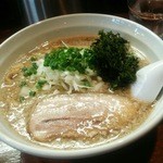 麺屋 菜花奈 - 背脂醤油拉麺800円