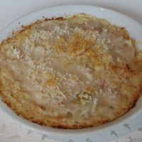 キハチ 青山本店 - かにとポテトのグラタン