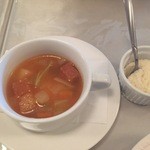 姫路巴里食堂 - スープ　パルメザンチーズをお好みで！