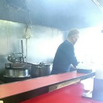 九州ラーメン 六五六 - 厨房&親父さん