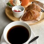 64CAFE - ドリンク代のみ(350円〜)のモーニングです(^^)