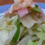 リンガーハット - 野菜たっぷりちゃんぽん（ミドルサイズ）頂上　2016.4 