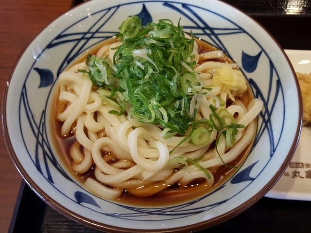 丸亀 うどん ぶっ 掛け