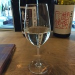 地酒BAR 山新 - H28.04.15 ワイングラスで提供