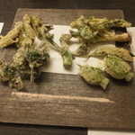 旬菜 おぐら家 - 山菜の天ぷら