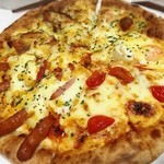 PIZZA-LA - ☆ボンバークォーター☆